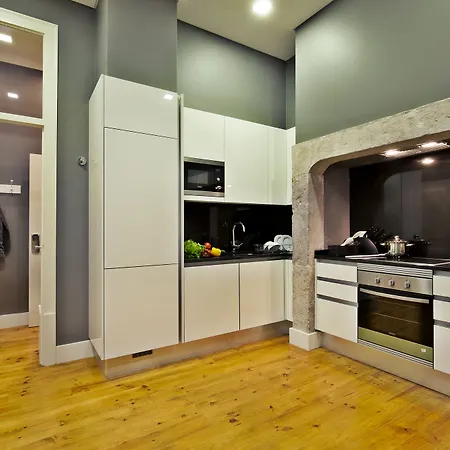 Fanqueiros Apartment *